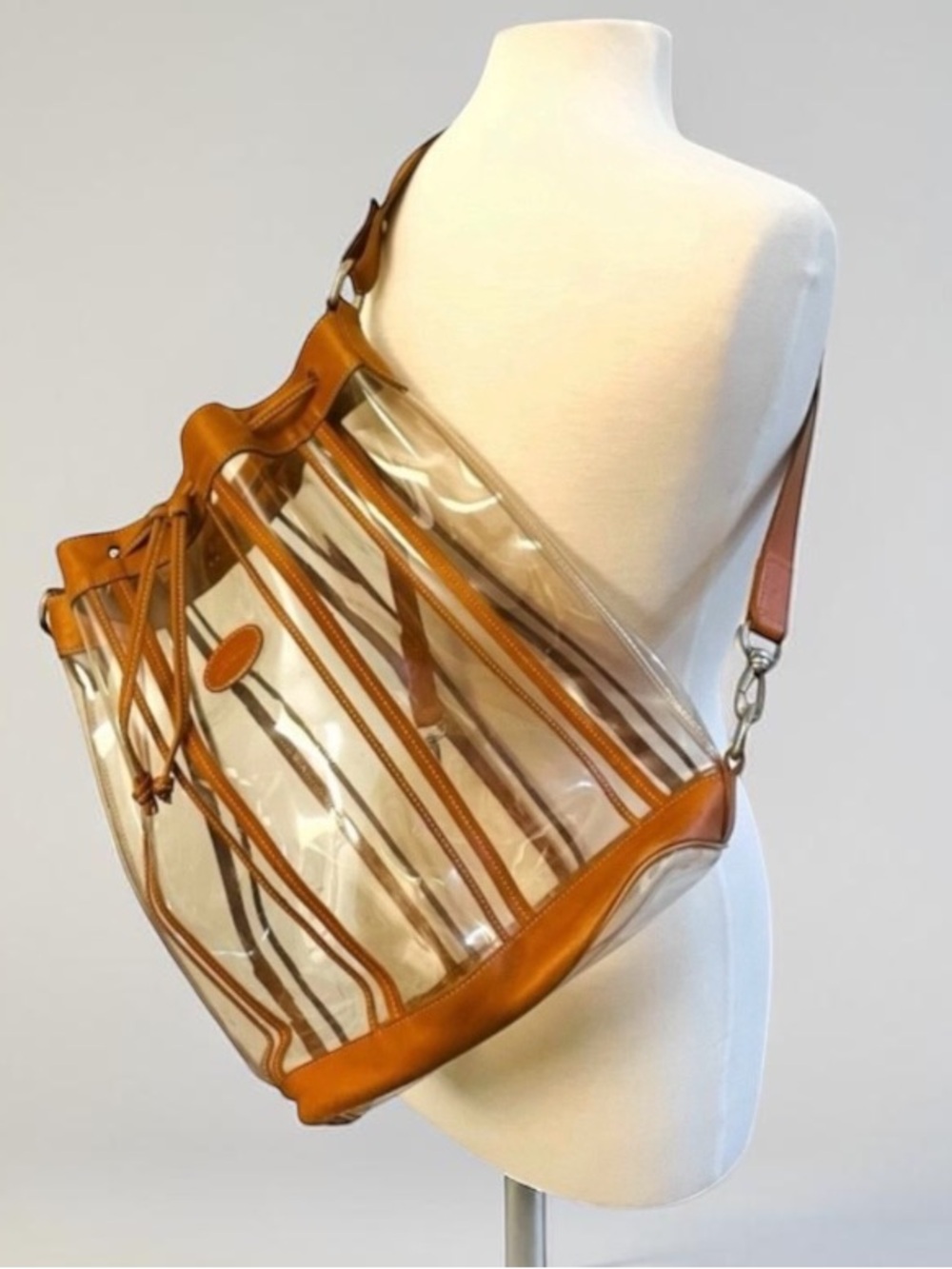 LONGCHAMP LEATHER PVC HUGE BUCKET BAG - Picture 4 of 16